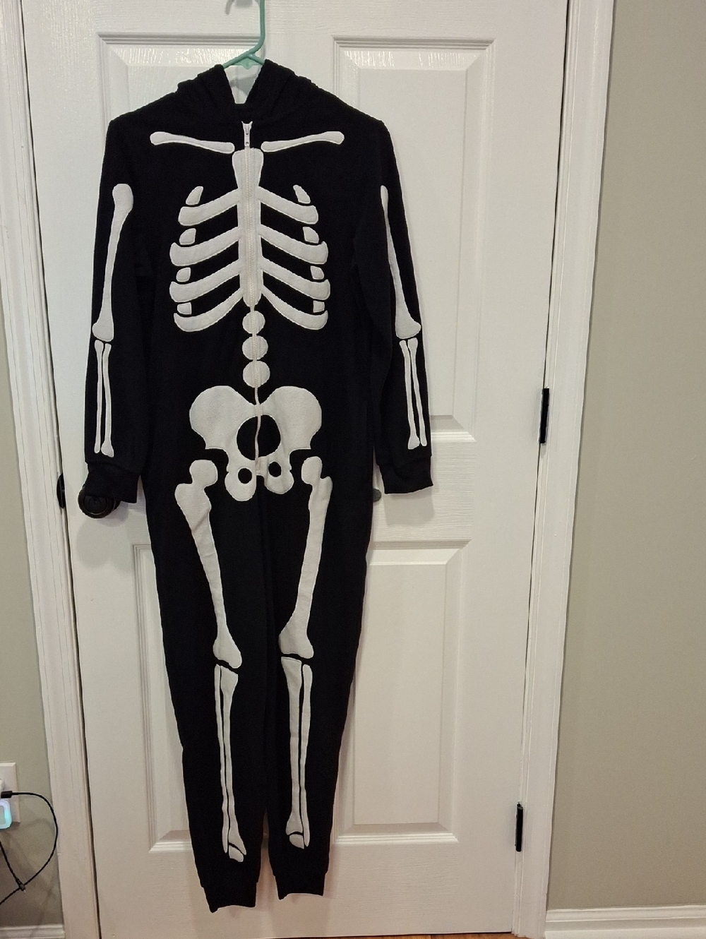 Xhilaration Black Hooded Halloween Costume. XS/S